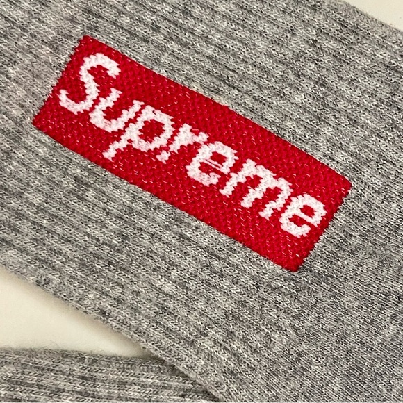 [NEW] Supreme Jacquard Box Logo Crew Socks - Heather Grey - Picture 3 of 3